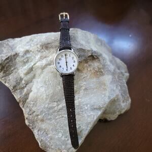 Vintage Watch Timex Indiglo Quartz Watch Lizard Calf Strap White Dial 90s Style